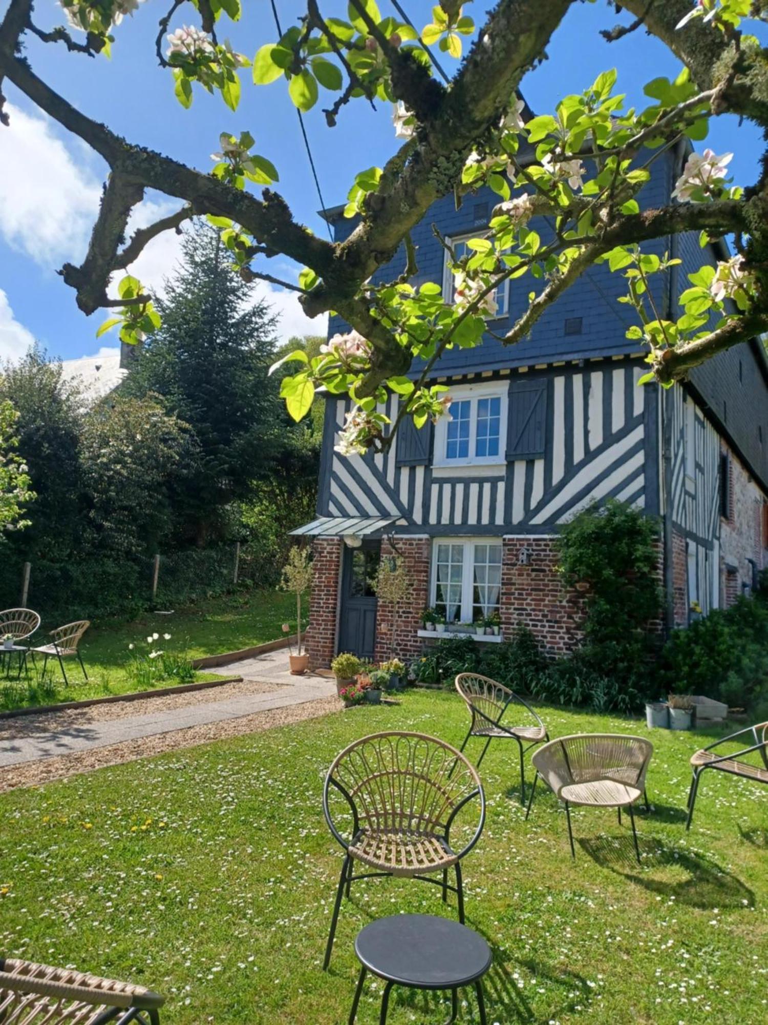 Les Pommiers Bed & Breakfast Honfleur Dış mekan fotoğraf